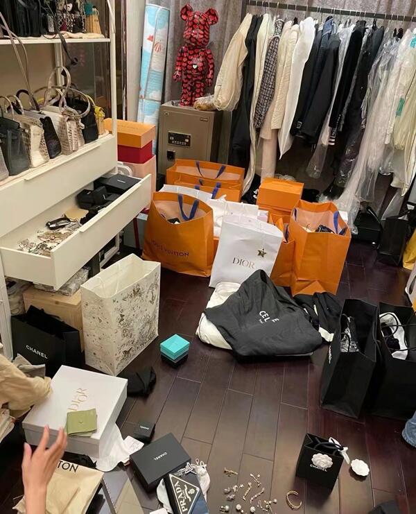 安州区回收顶奢鞋服
